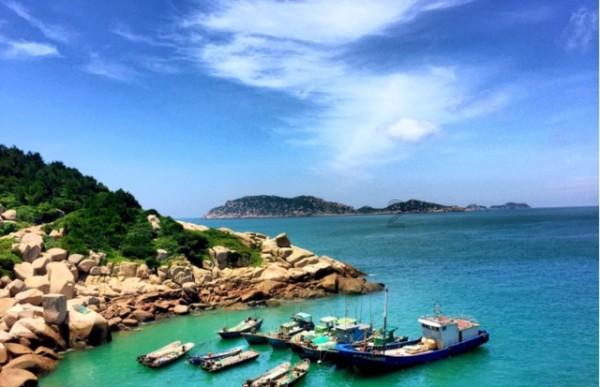 巴萨传奇队重庆之旅圆满结束 于重庆龙兴足球场3-1战胜IFDA全明星
